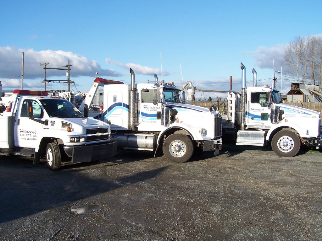 Everett Tow Towing Roadside Collision Impound Heavy duty Marysville Lynnwood Stanwood Fleet Uhaul Lake Stevens Granite Falls Mukilteo Bothell snohomish Recovery winch out Police State Patrol WSP RTTO Insured Licensed Bonded Best Cheap Discount Open Luxury